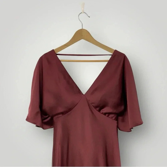 REVERLY Maya Satin Dress in Cabernet Sz 8 - Picture 4 of 13